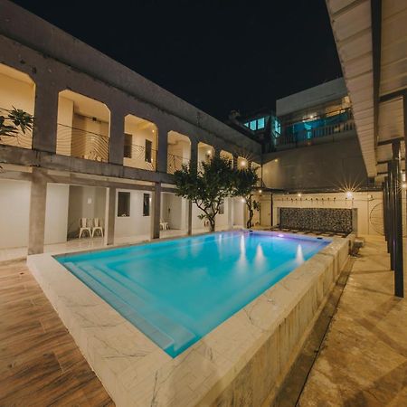 Hotel October Phuket Exterior foto